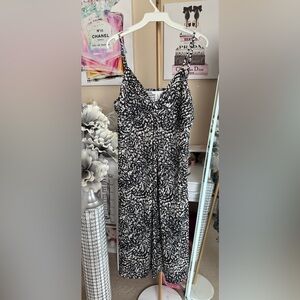 H&M Monochrome Patterned Garment